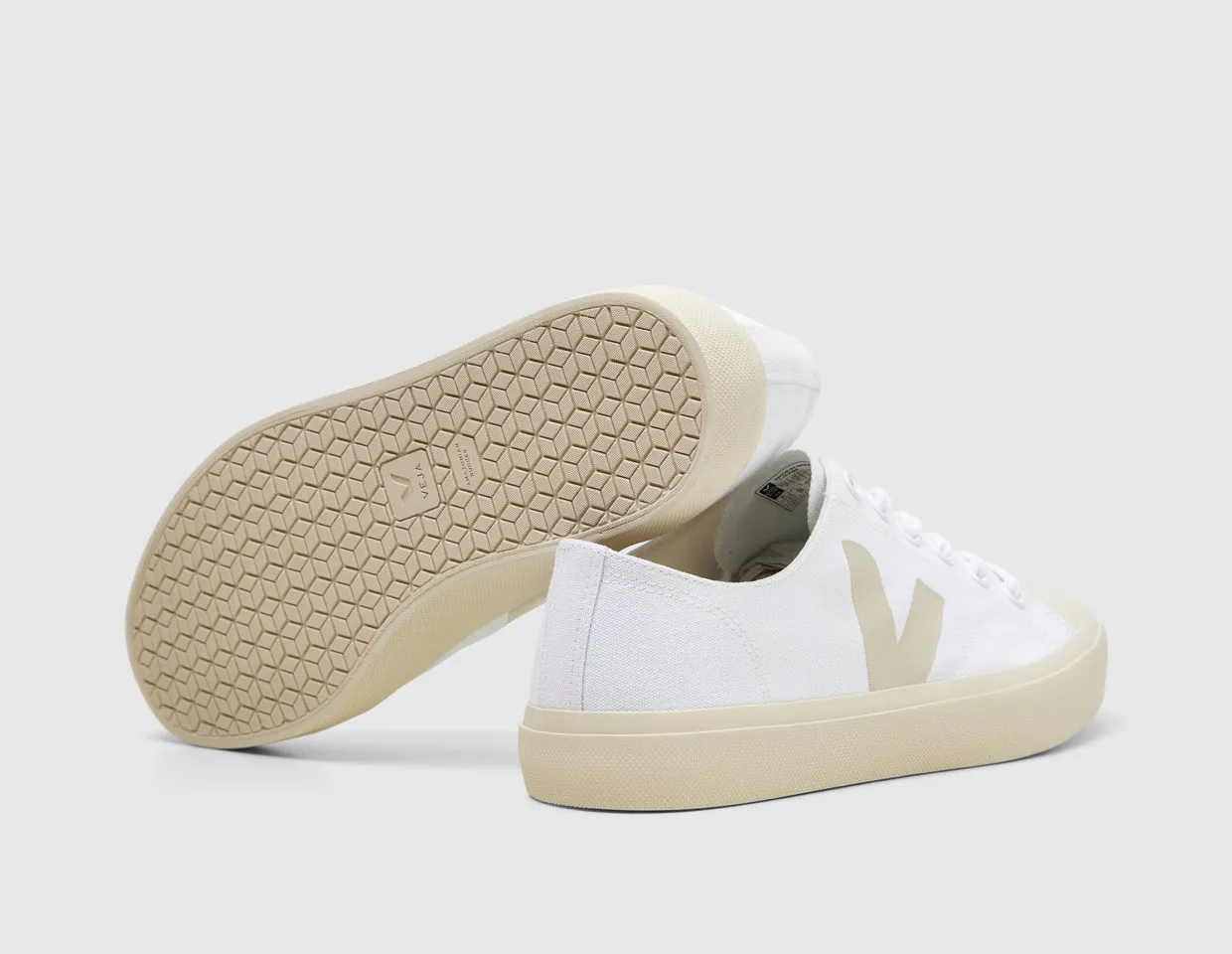 Veja Wata II Low Pierre / White